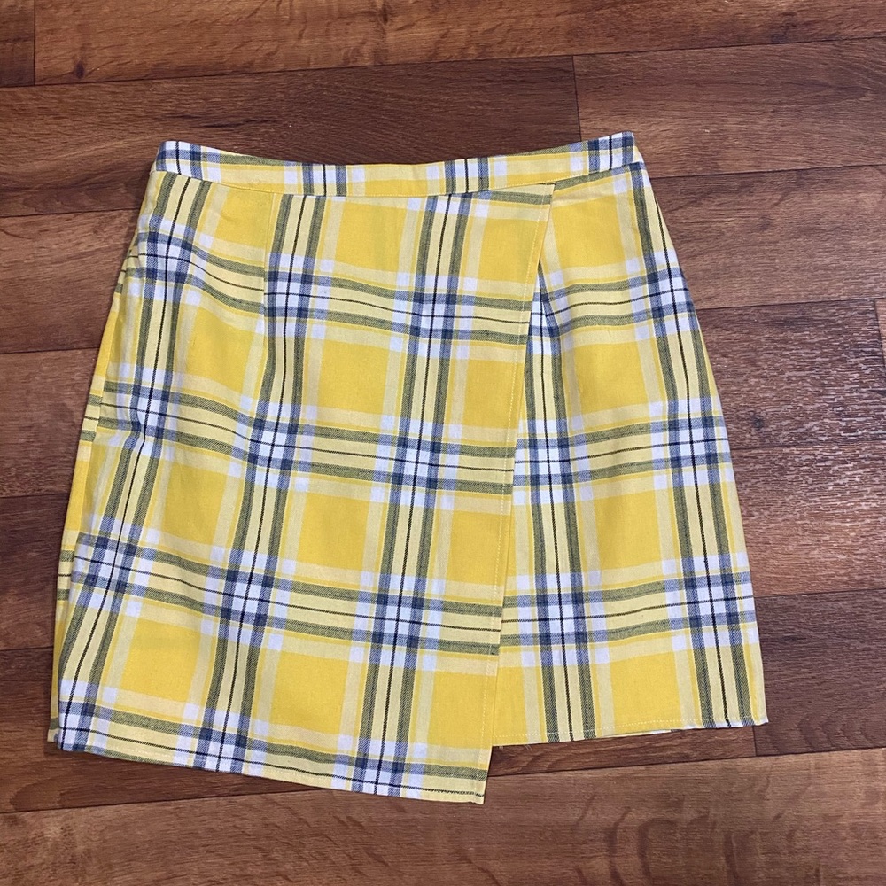 Yellow and white plaid skirt